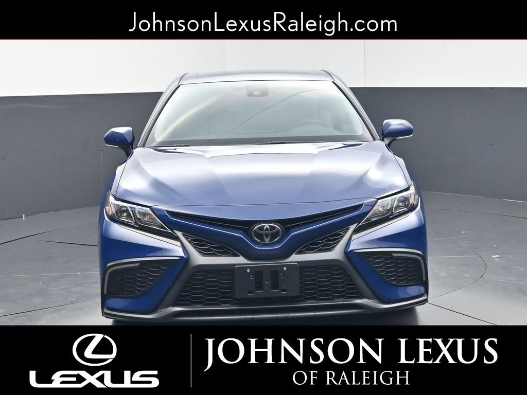 Used 2023 Toyota Camry SE w/ Cold Weather Package image 4