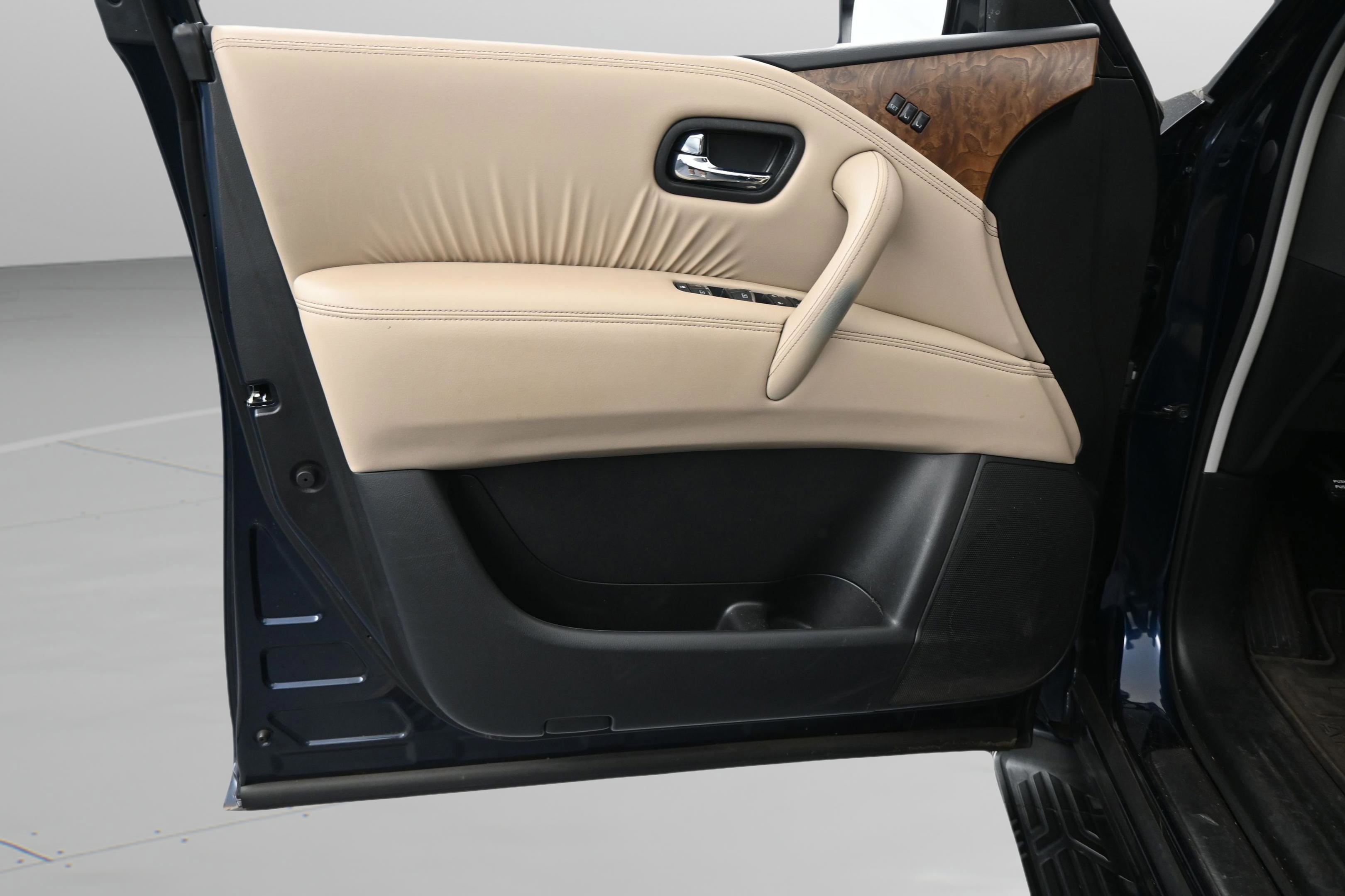 Used 2023 Nissan Armada SL w/ Captain's Chairs Package RWD image 32