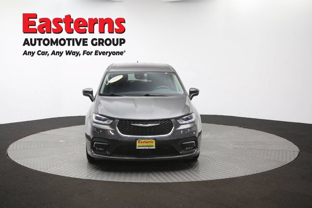 Used 2022 Chrysler Pacifica Touring-L w/ Uconnect Theater Family Group FWD image 53