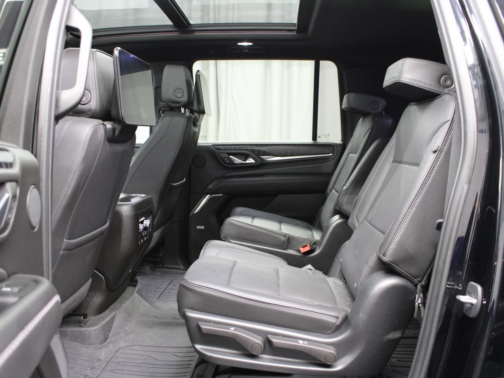 Used 2023 GMC Yukon XL Denali w/ Denali Reserve Package AWD/4WD image 17