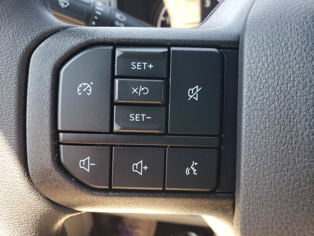 New 2026 Ford F350 XLT w/ FX4 Off-Road Package AWD/4WD image 10