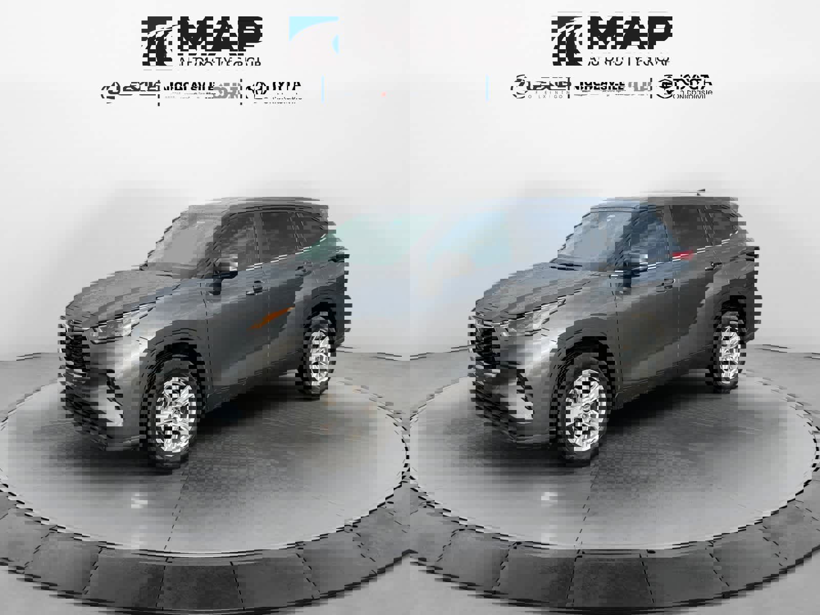 Used 2023 Toyota Highlander LE image 1