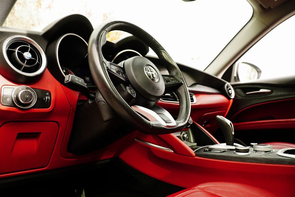 Used 2021 Alfa Romeo Stelvio Sprint w/ Sun & Sound Package image 9