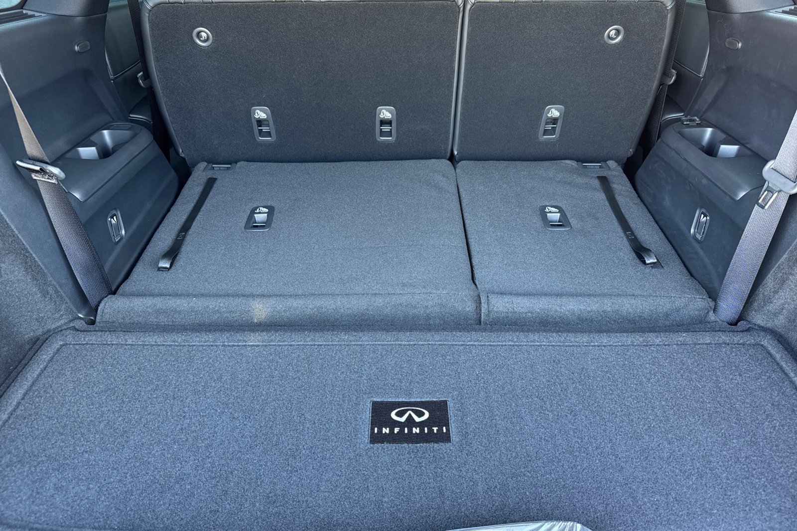 New 2026 INFINITI QX60 Luxe w/ Cargo Package image 16