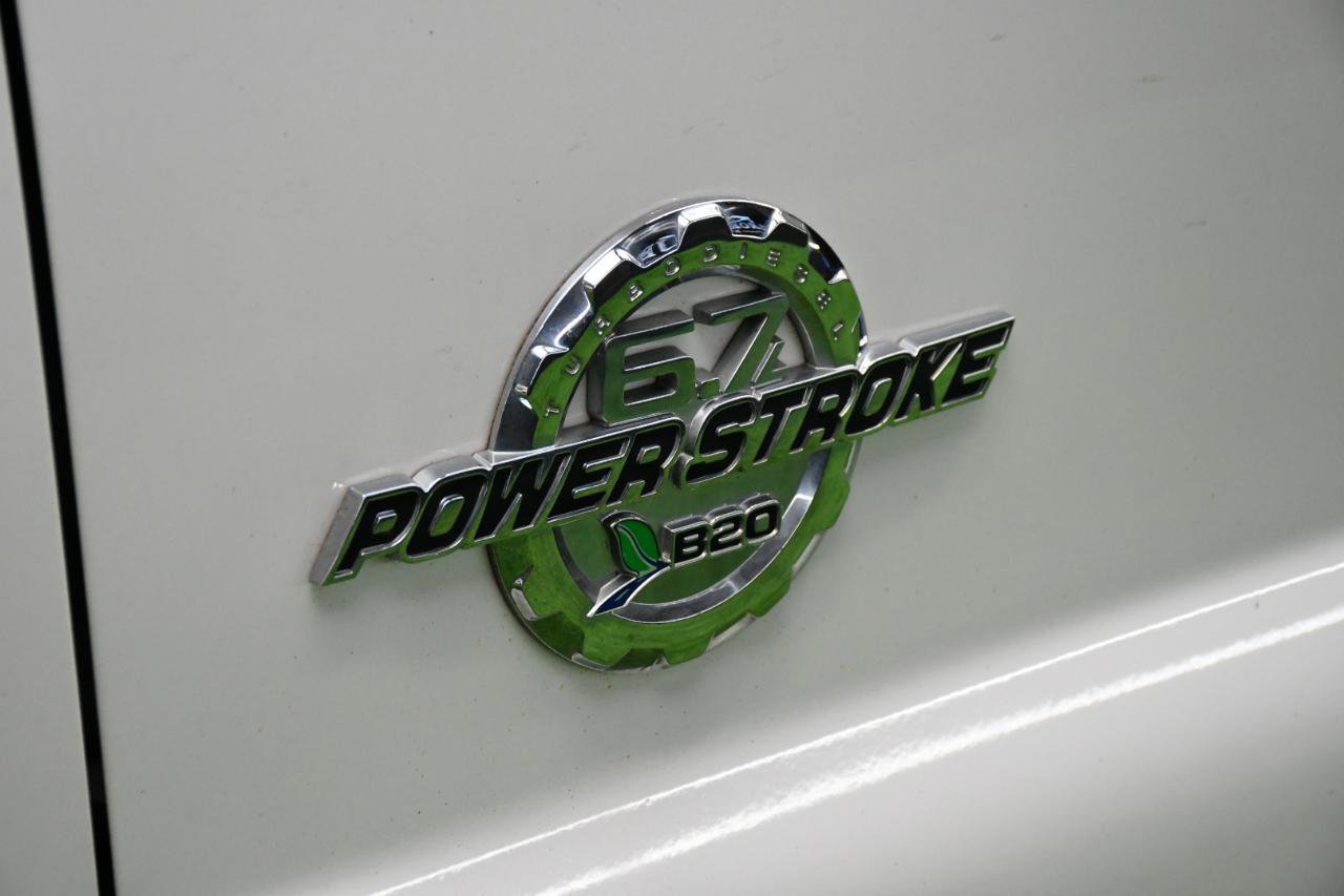 Used 2016 Ford F250 Platinum w/ FX4 Off-Road Package AWD/4WD image 4