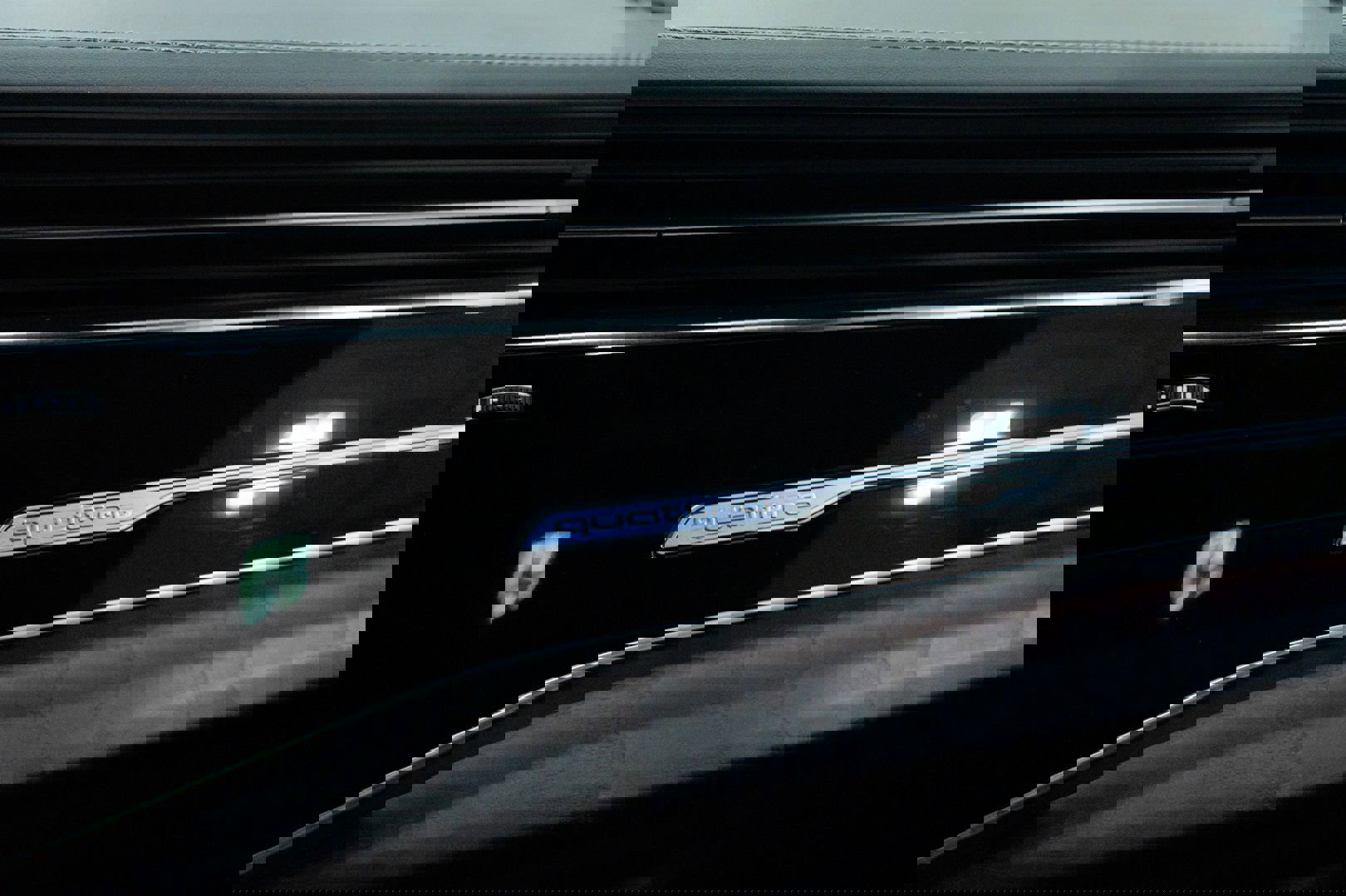 Used 2019 Audi Q8 Prestige w/ Towing Package image 45