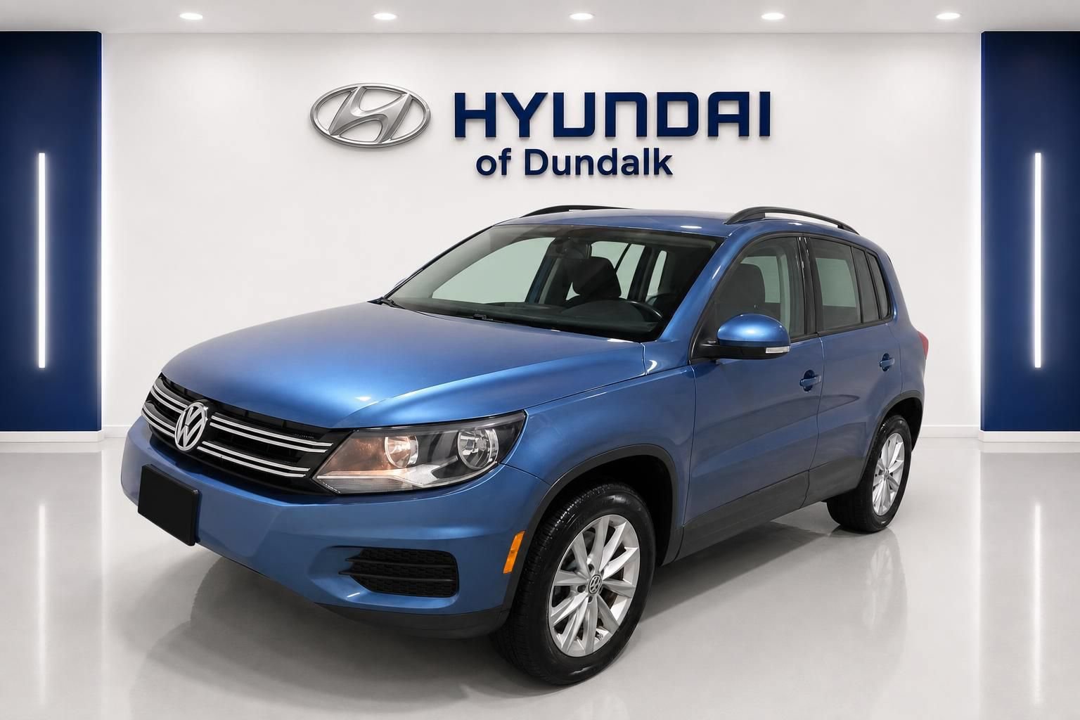 Used 2017 Volkswagen Tiguan S FWD image 2