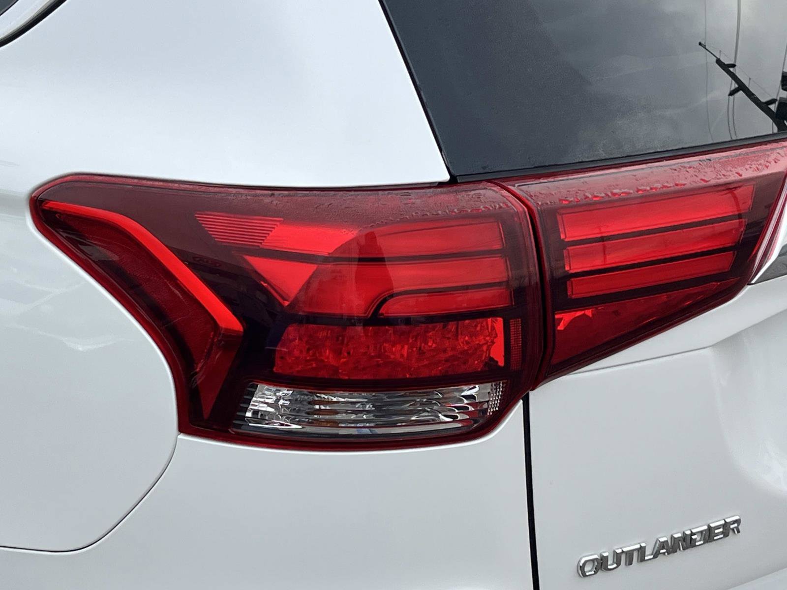 Used 2020 Mitsubishi Outlander GT image 10