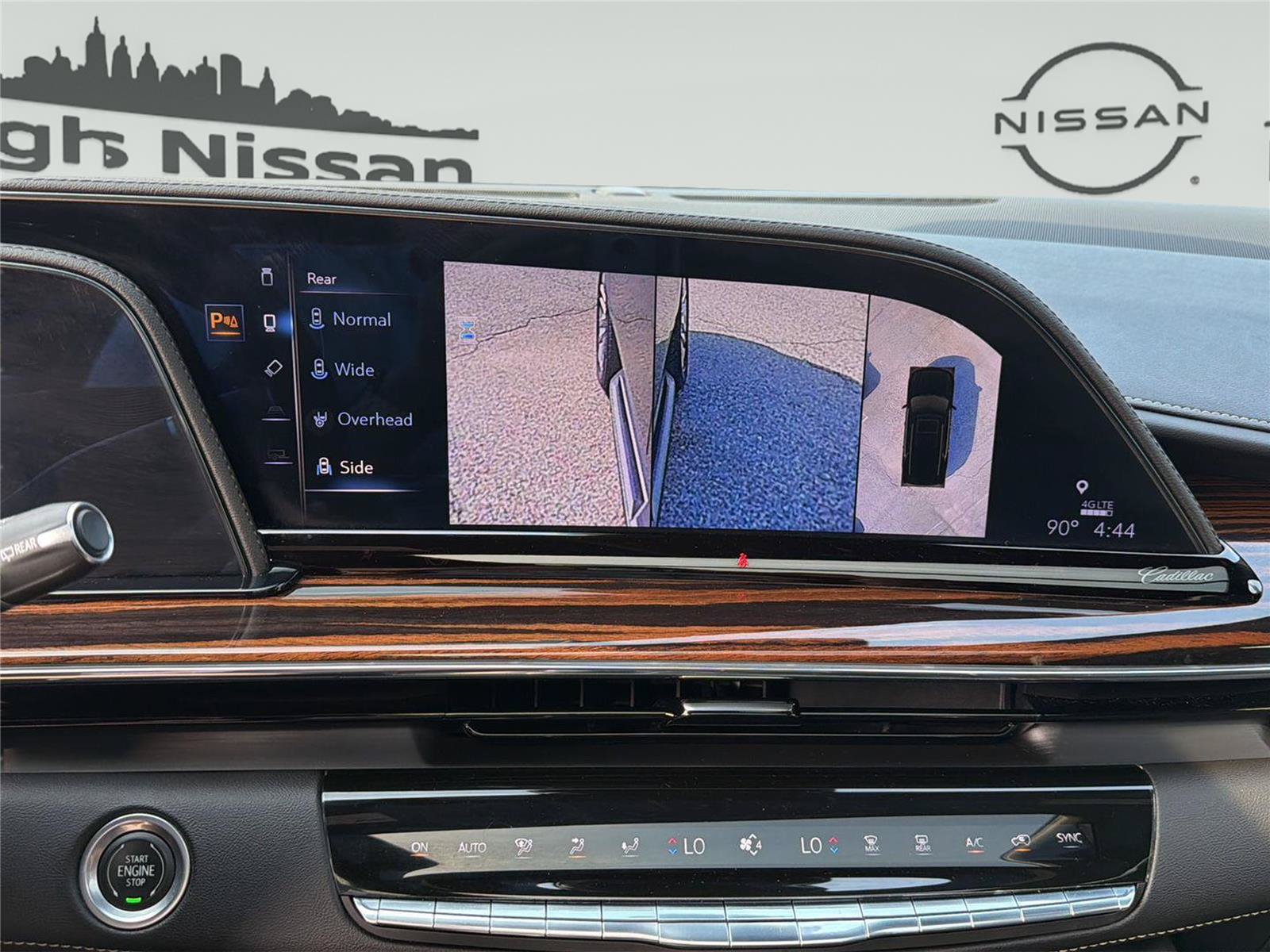 Used 2023 Cadillac Escalade ESV Premium Luxury AWD/4WD image 28