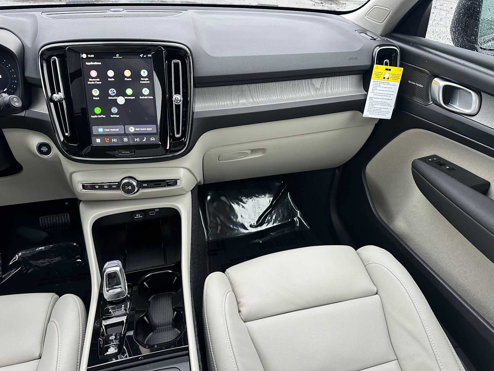 New 2026 Volvo XC40 B5 Ultra w/ Climate Package AWD/4WD image 18