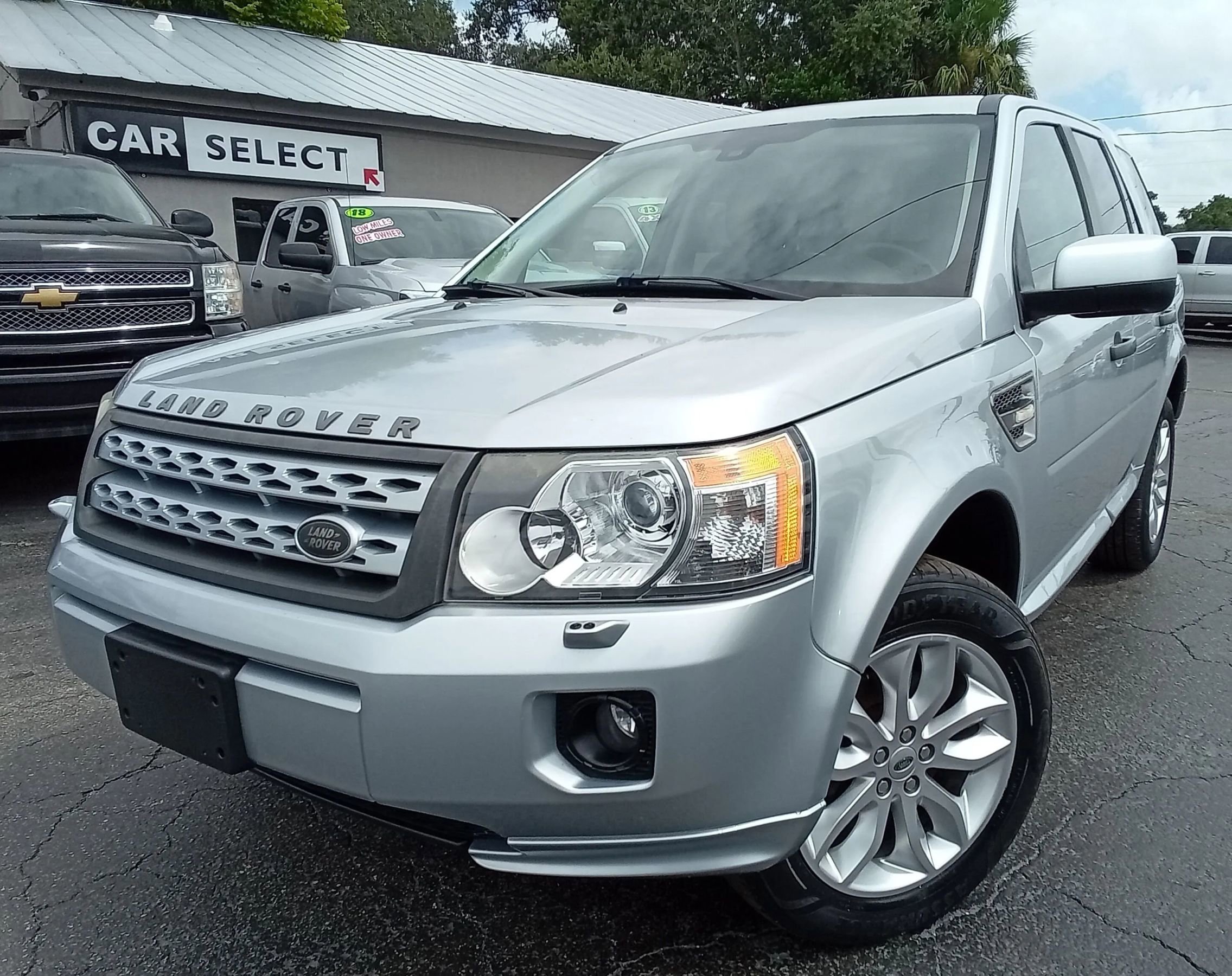 Used 2011 Land Rover LR2 HSE AWD/4WD image 1
