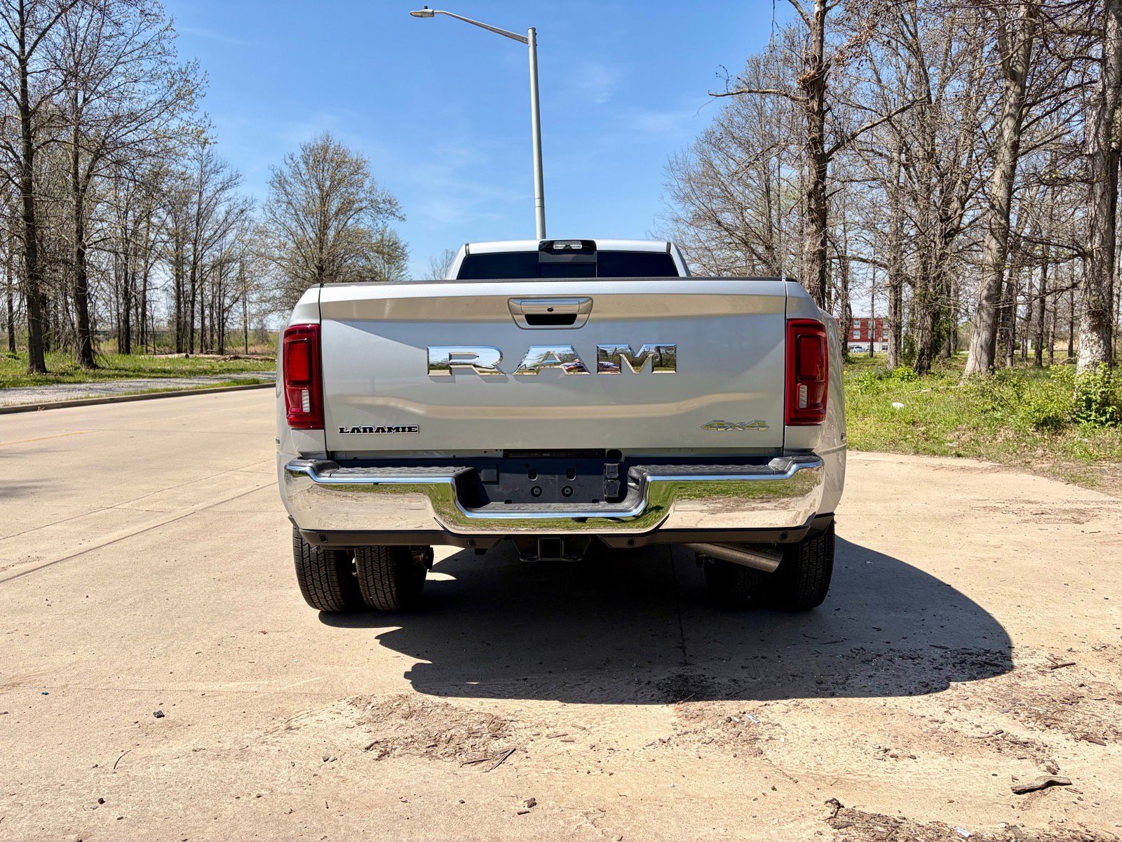 New 2026 RAM 3500 Laramie AWD/4WD image 9