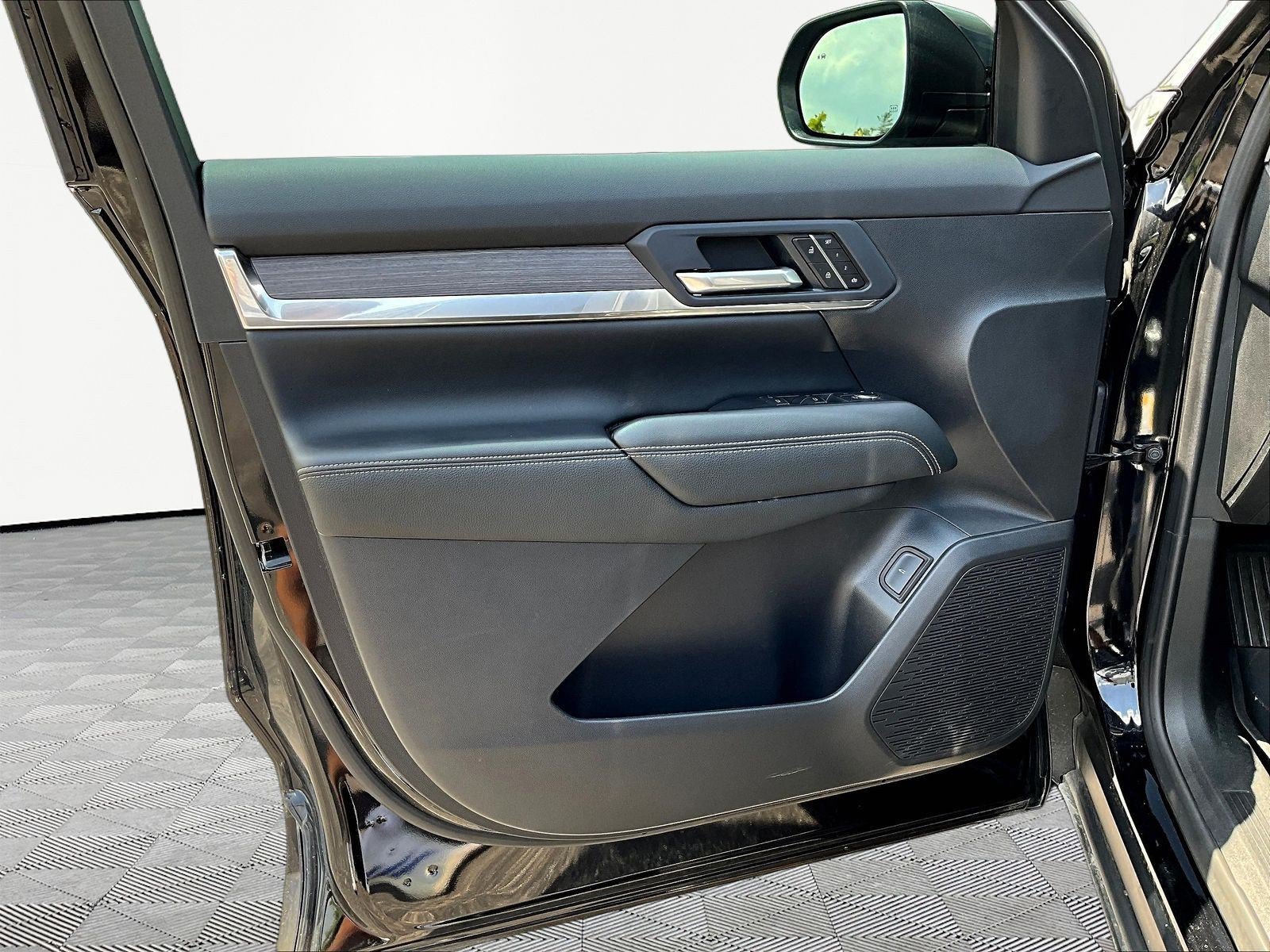 Used 2026 GMC Terrain Denali w/ LPO, Floor Liner Package AWD/4WD image 20