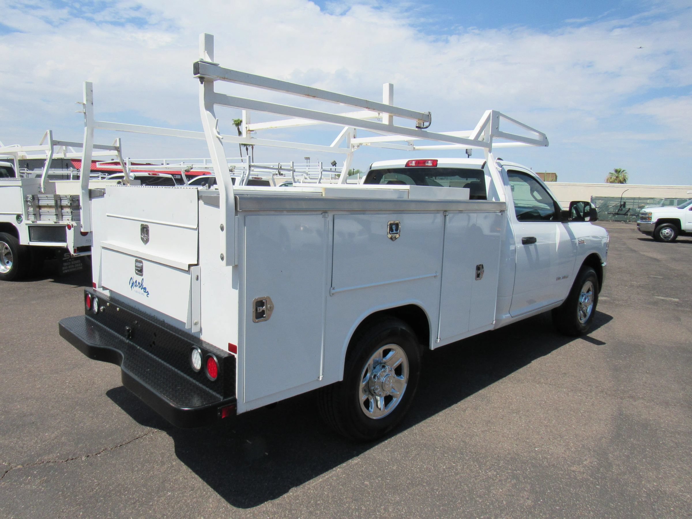 Used 2020 RAM 2500 Tradesman w/ Chrome Appearance Group RWD image 6