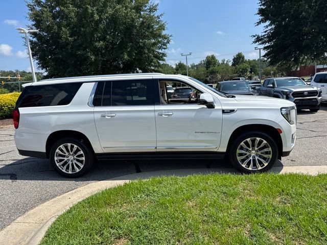 Used 2021 GMC Yukon XL Denali w/ Denali Premium Package AWD/4WD image 7