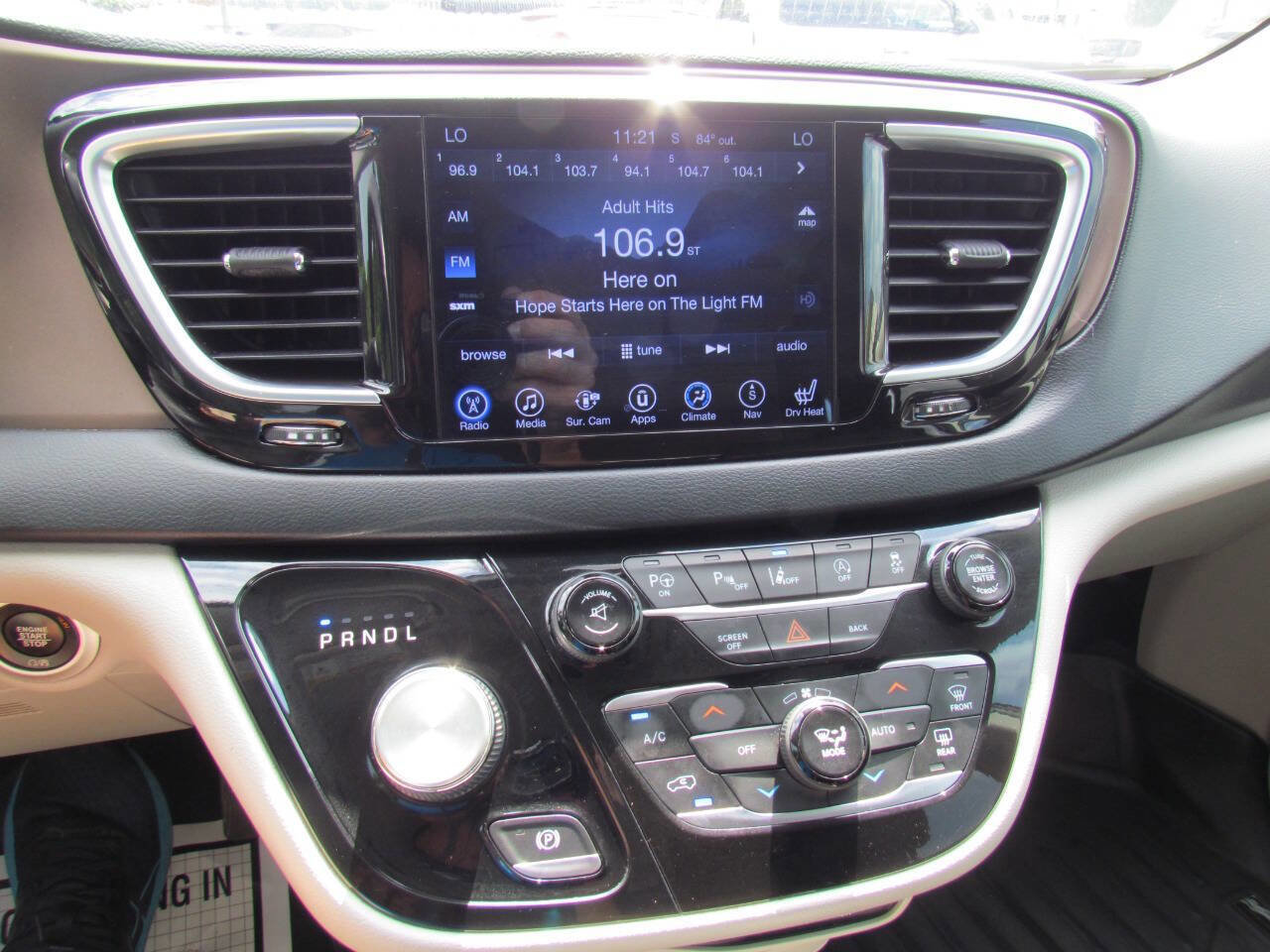Used 2017 Chrysler Pacifica Touring-L Plus w/ Advanced Safetytec Group image 23