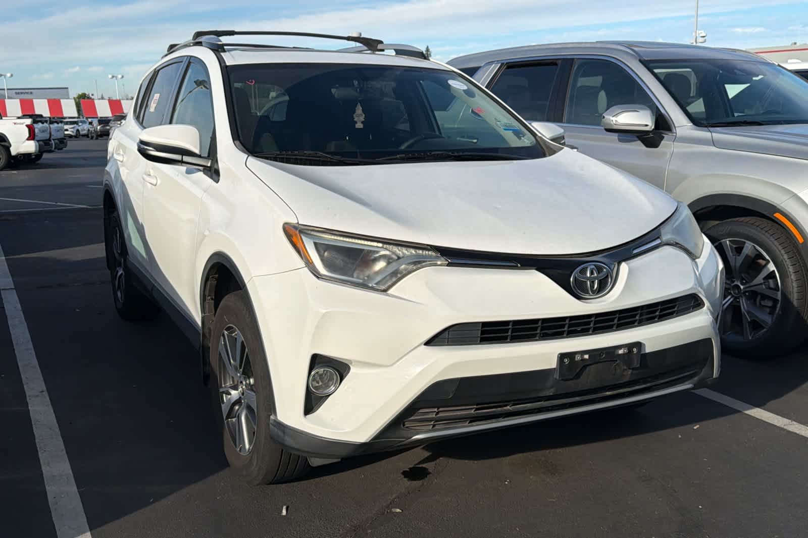 Used 2016 Toyota RAV4 XLE FWD image 3