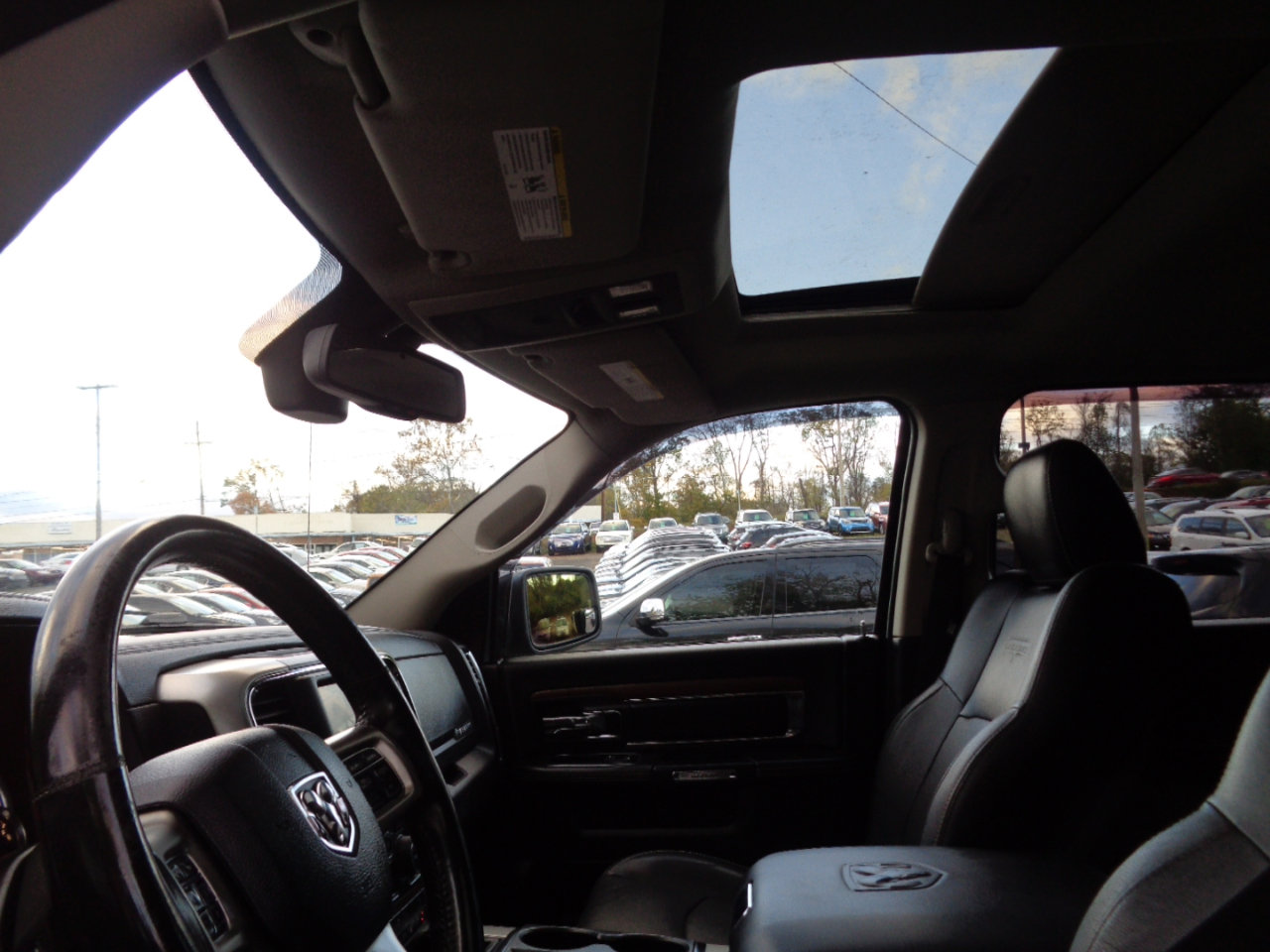 Used 2014 RAM 1500 Laramie w/ Convenience Group image 30