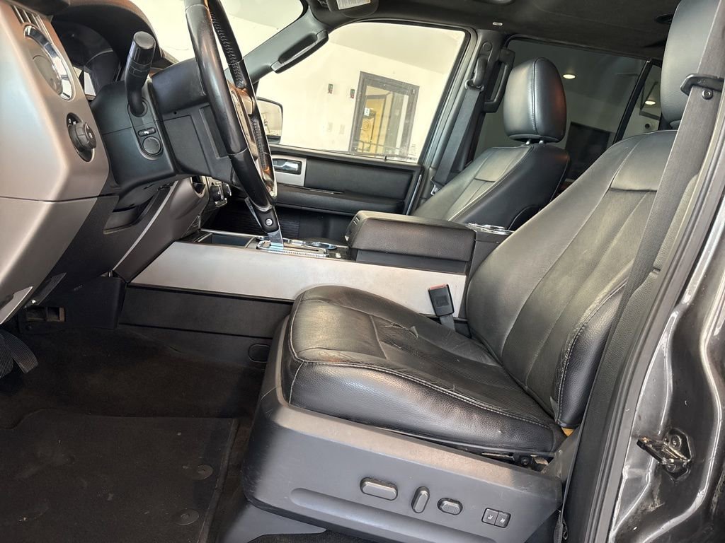 Used 2017 Ford Expedition Limited w/ Equipment Group 301A image 8