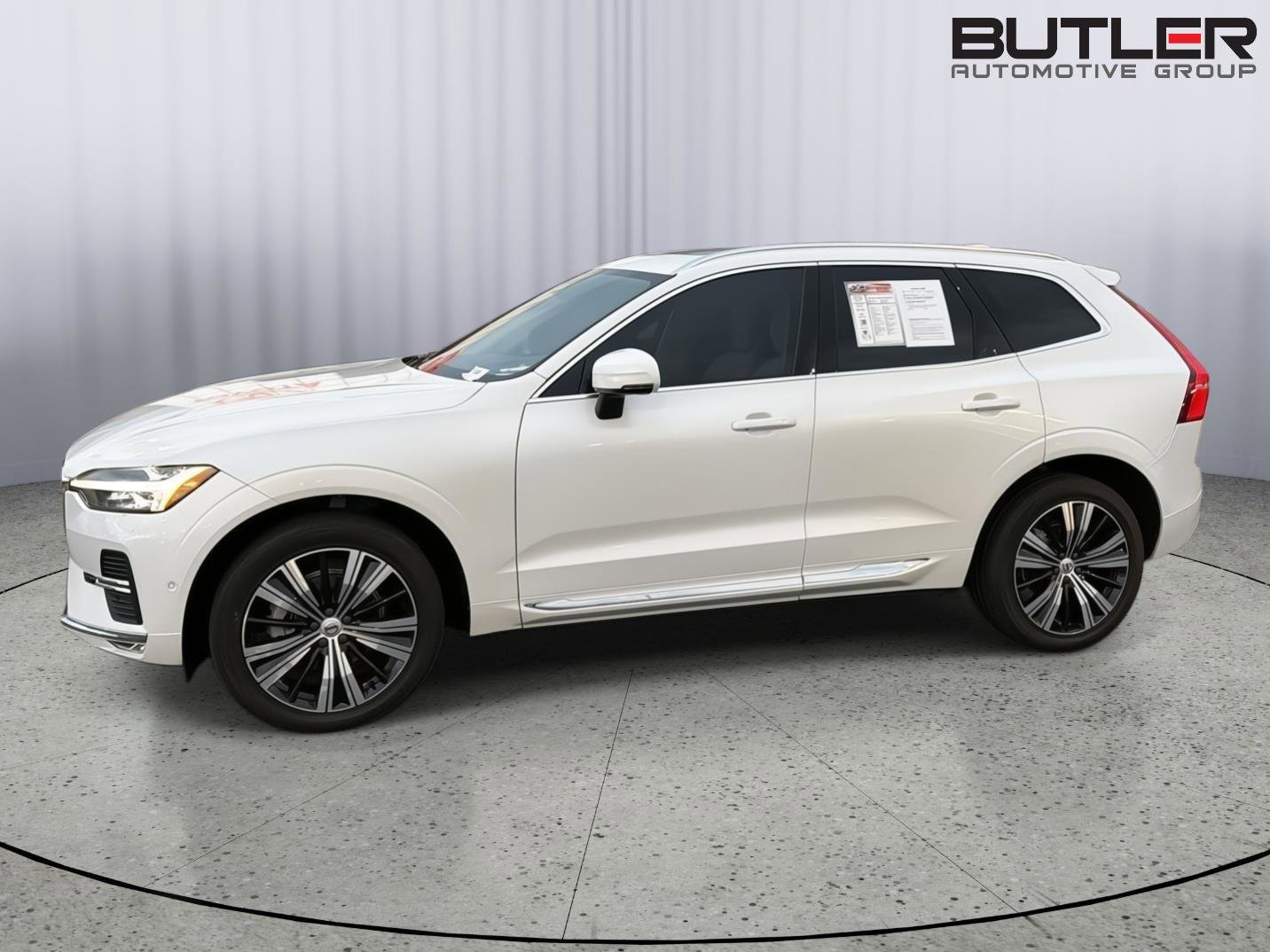 Used 2023 Volvo XC60 B5 Plus AWD/4WD image 3