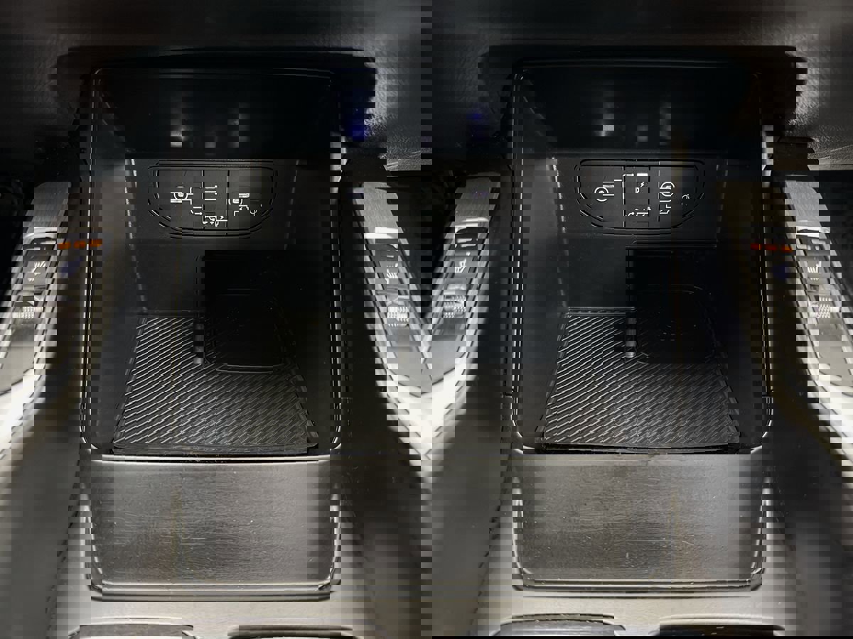 Used 2024 Kia Sorento S image 25