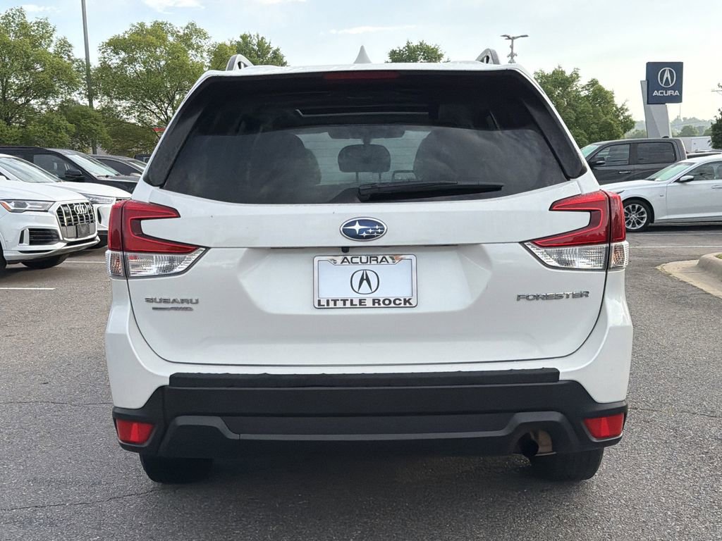 Used 2023 Subaru Forester Premium AWD/4WD image 4