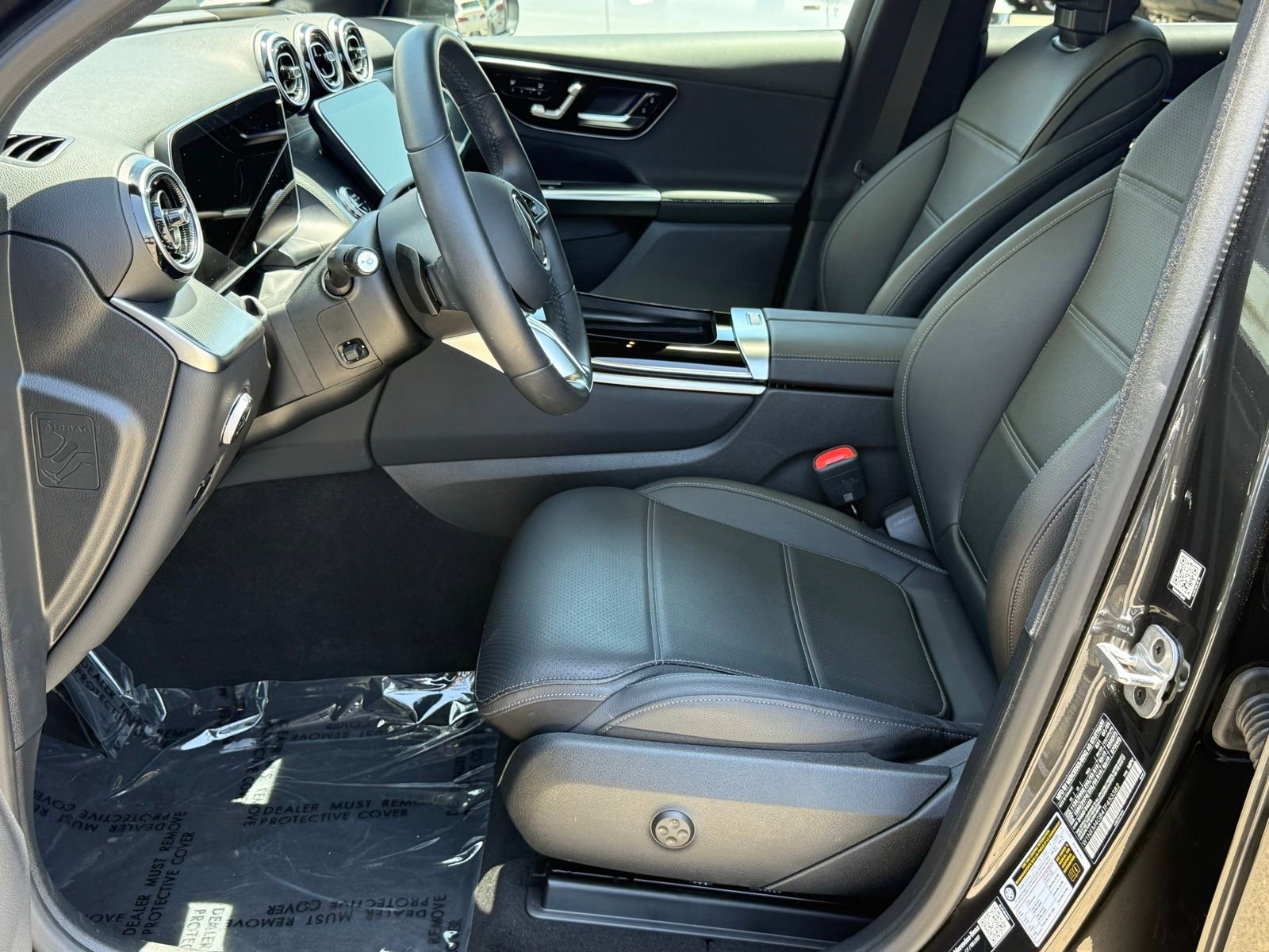 Used 2026 Mercedes-Benz GLC 300 image 25