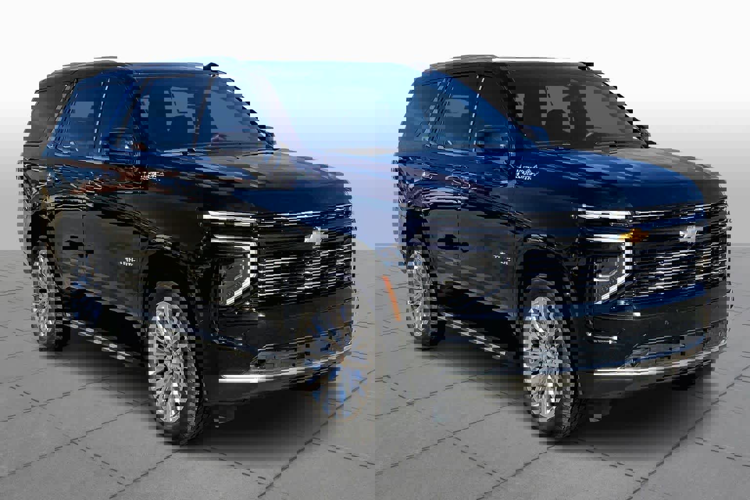 Used 2025 Chevrolet Tahoe High Country w/ Sun And Tow Package image 3