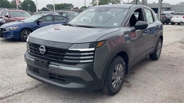 Used 2025 Nissan Kicks S image 6