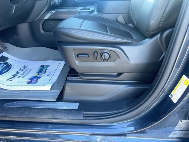 Used 2021 GMC Sierra 1500 SLT w/ SLT Premium Package image 17