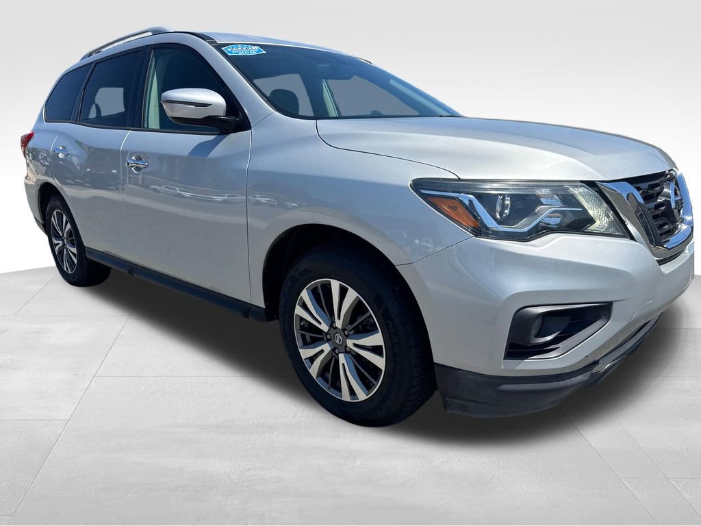 Used 2017 Nissan Pathfinder SV FWD image 8