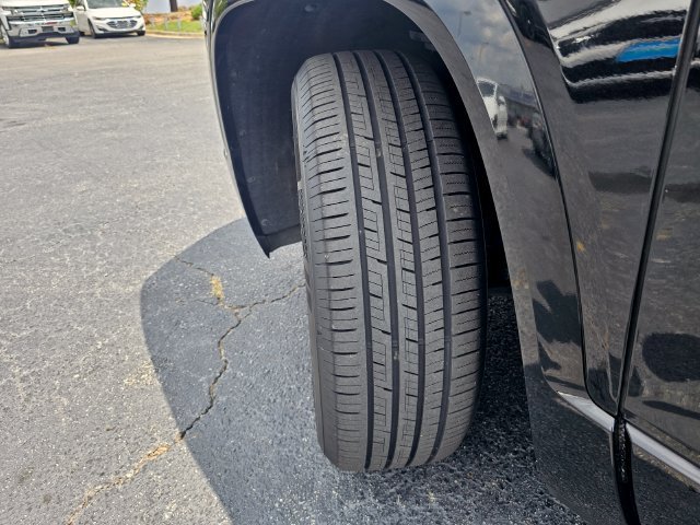 Used 2019 GMC Acadia Denali w/ Technology Package FWD image 12