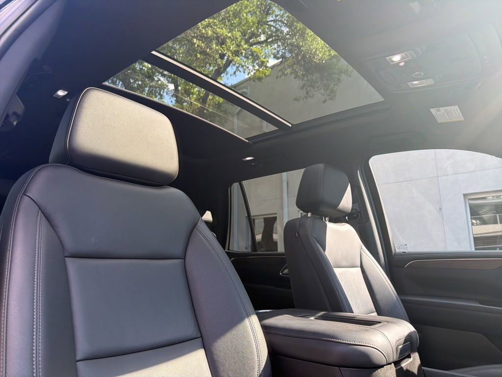 Used 2023 Chevrolet Tahoe LT w/ Luxury Package image 32