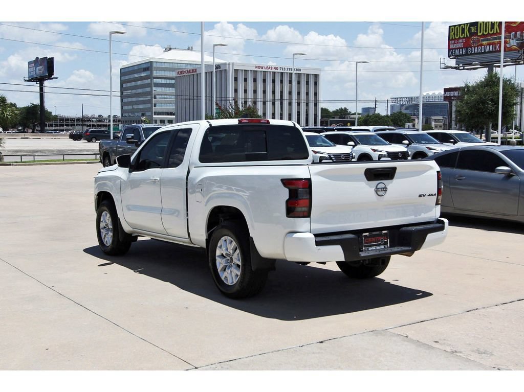 Used 2024 Nissan Frontier SV w/ SV Convenience Package AWD/4WD image 3