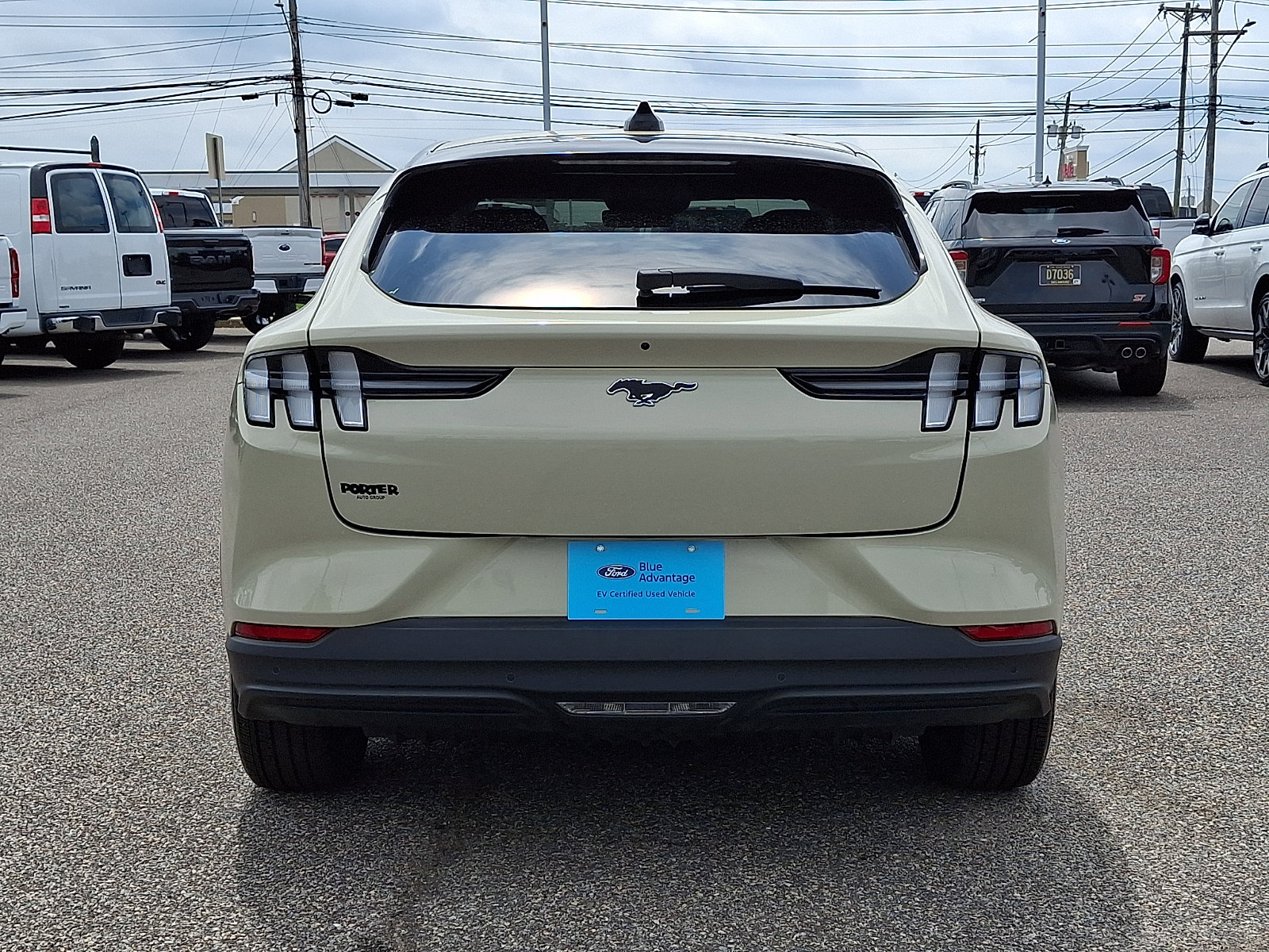 Certified 2025 Ford Mustang Mach-E Premium AWD/4WD image 9