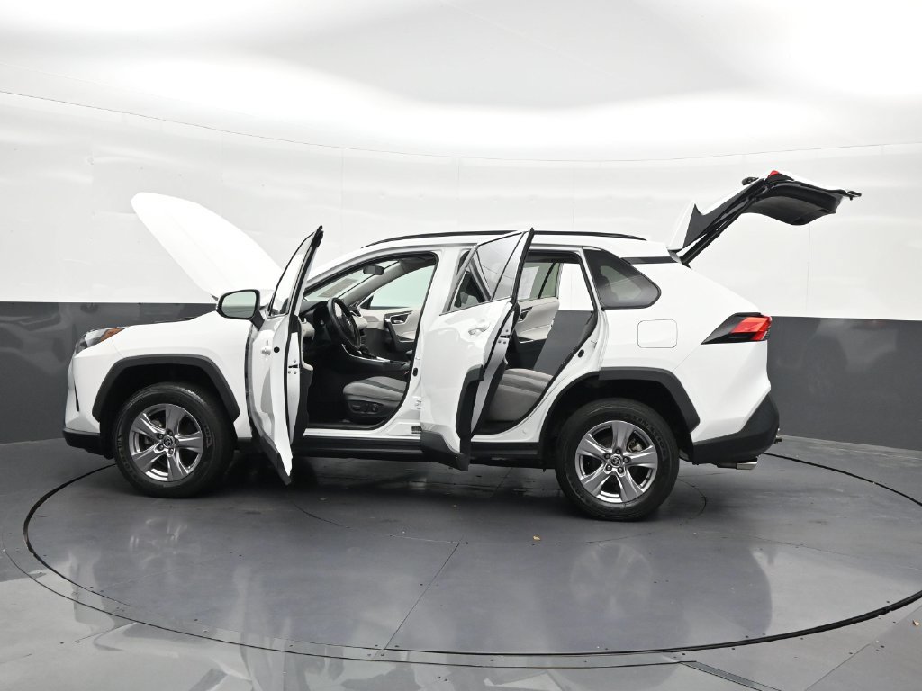 Used 2022 Toyota RAV4 XLE w/ Convenience Package FWD image 36