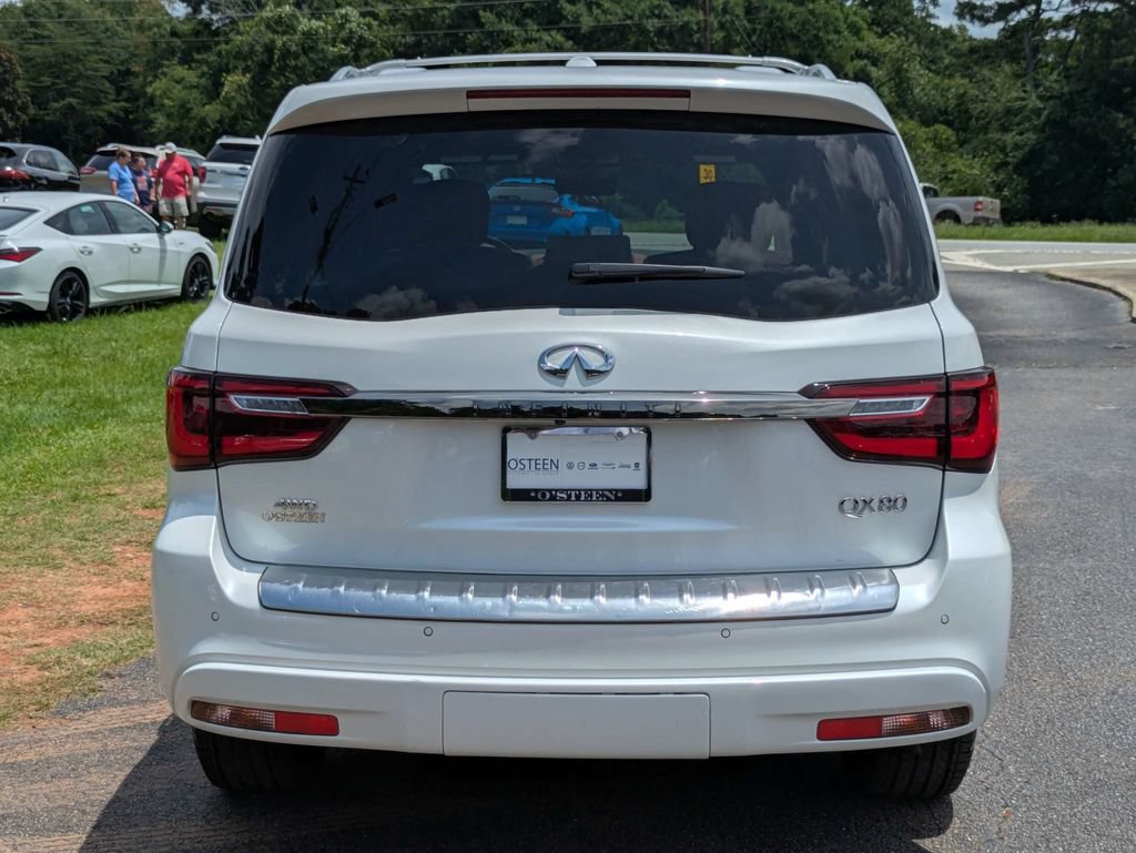Used 2024 INFINITI QX80 Sensory AWD/4WD image 5
