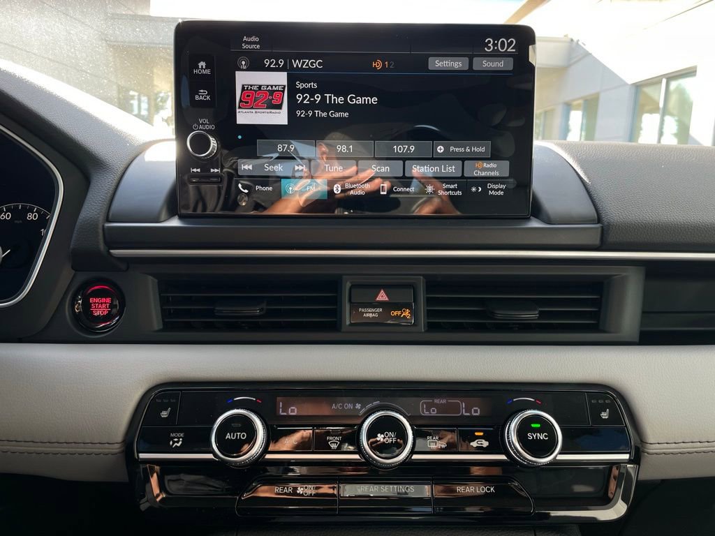 Used 2025 Honda Pilot EX-L image 18