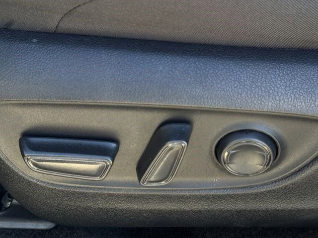 Used 2024 Toyota RAV4 SE image 26