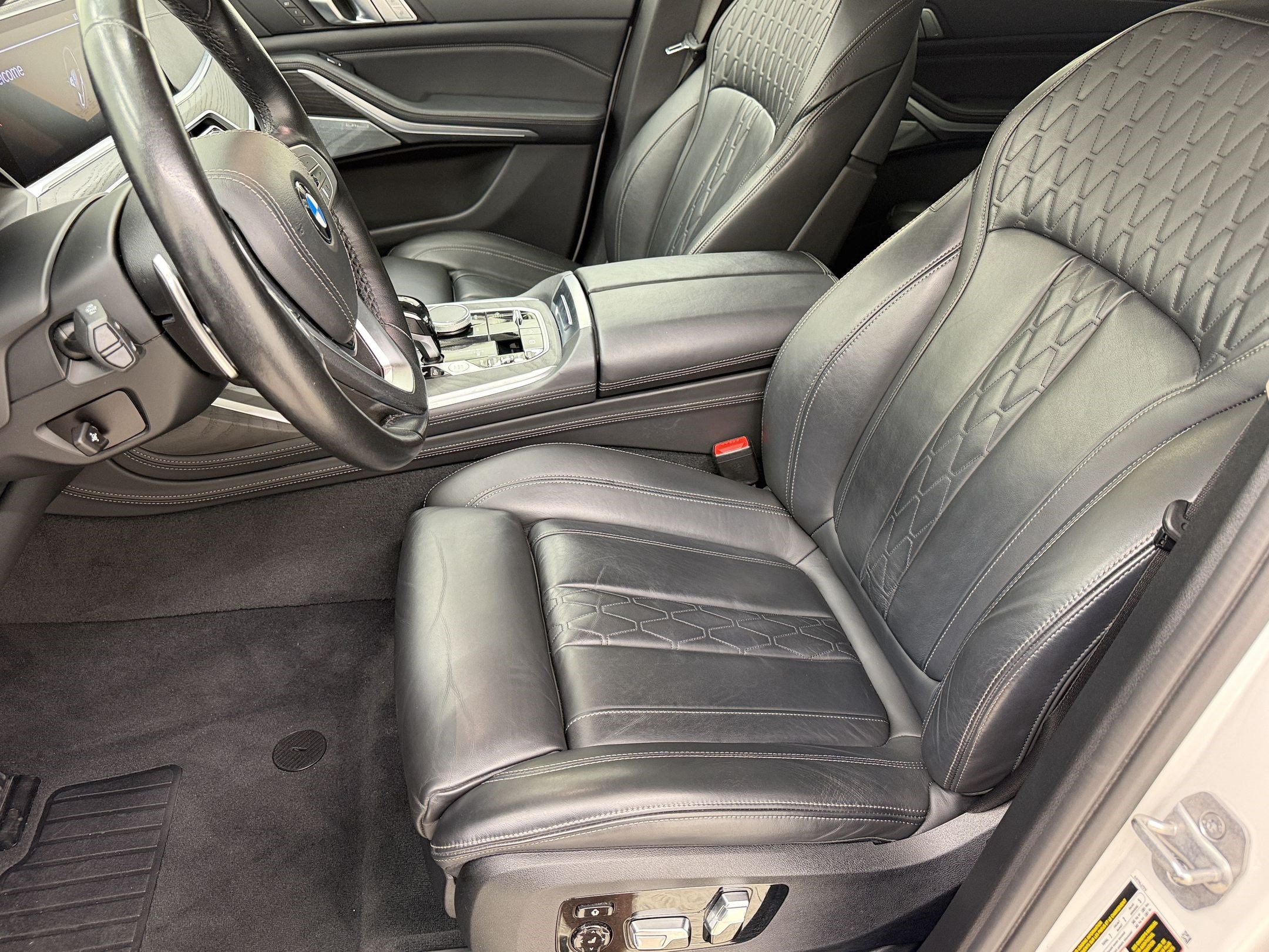 Used 2020 BMW X7 xDrive40i w/ Premium Package AWD/4WD image 5