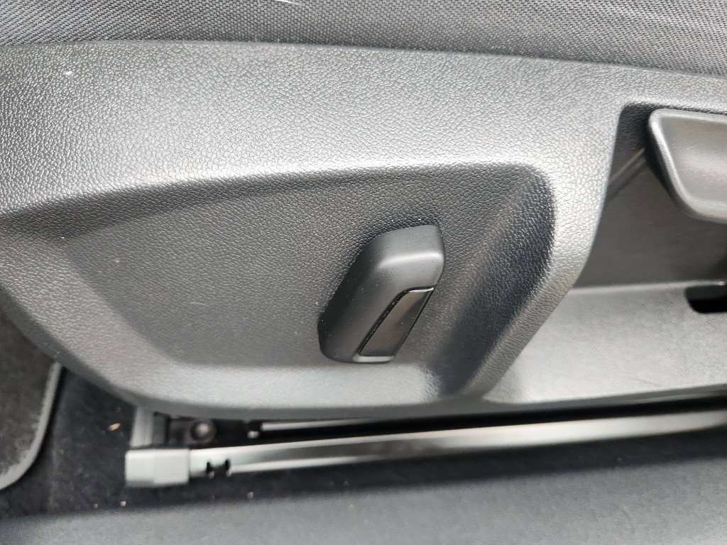 Certified 2021 Volkswagen ID.4 Pro AWD/4WD image 27