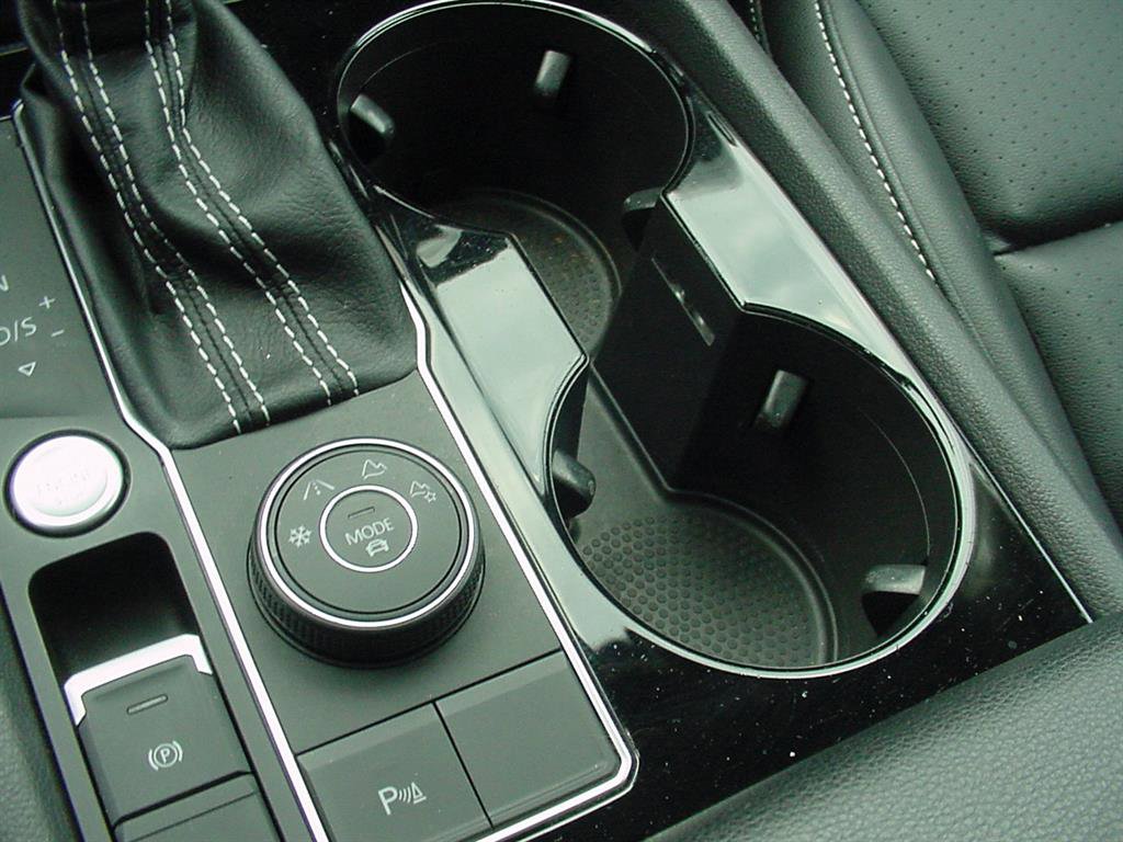 Used 2021 Volkswagen Atlas SEL R-Line image 17