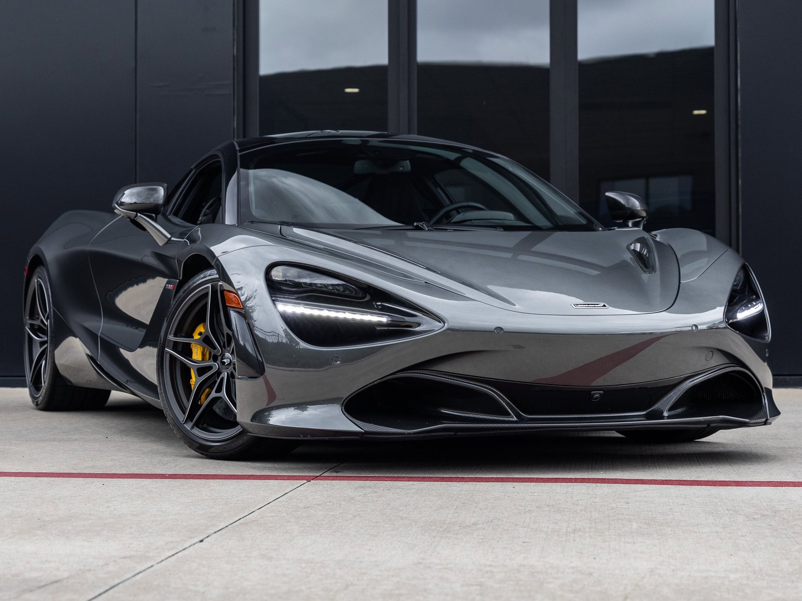 Used 2019 McLaren 720S image 3