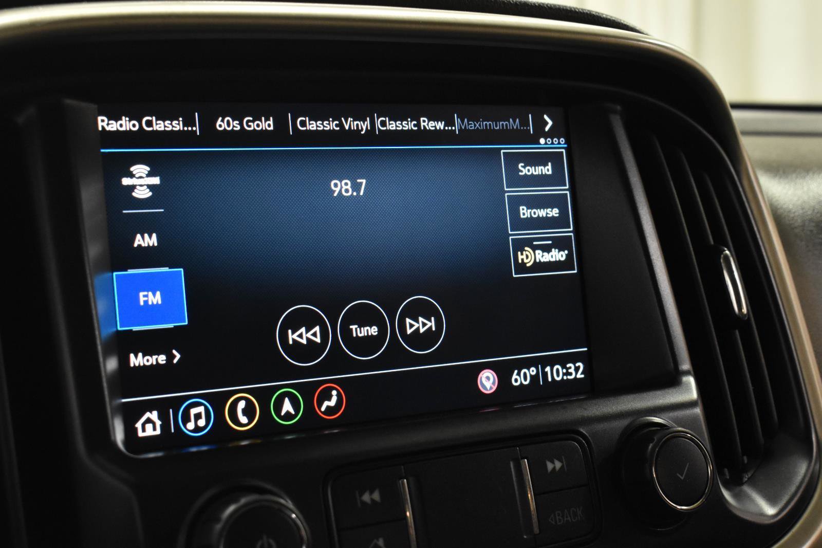 Used 2022 GMC Canyon Denali image 18