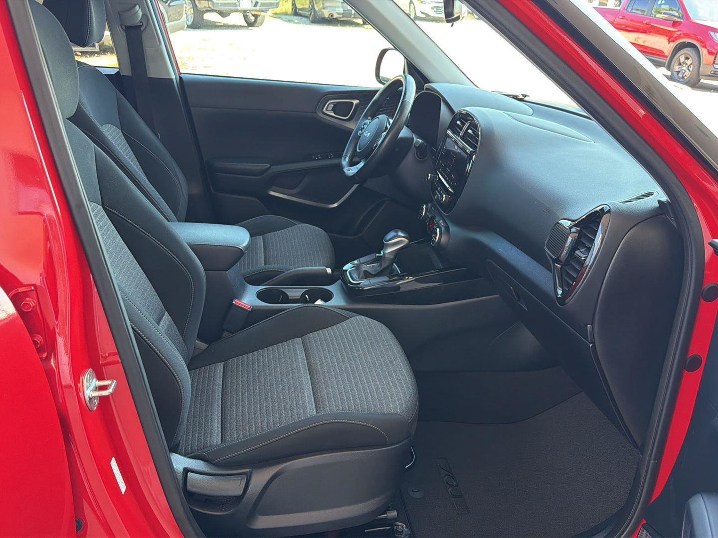 Used 2022 Kia Soul GT-Line FWD image 13
