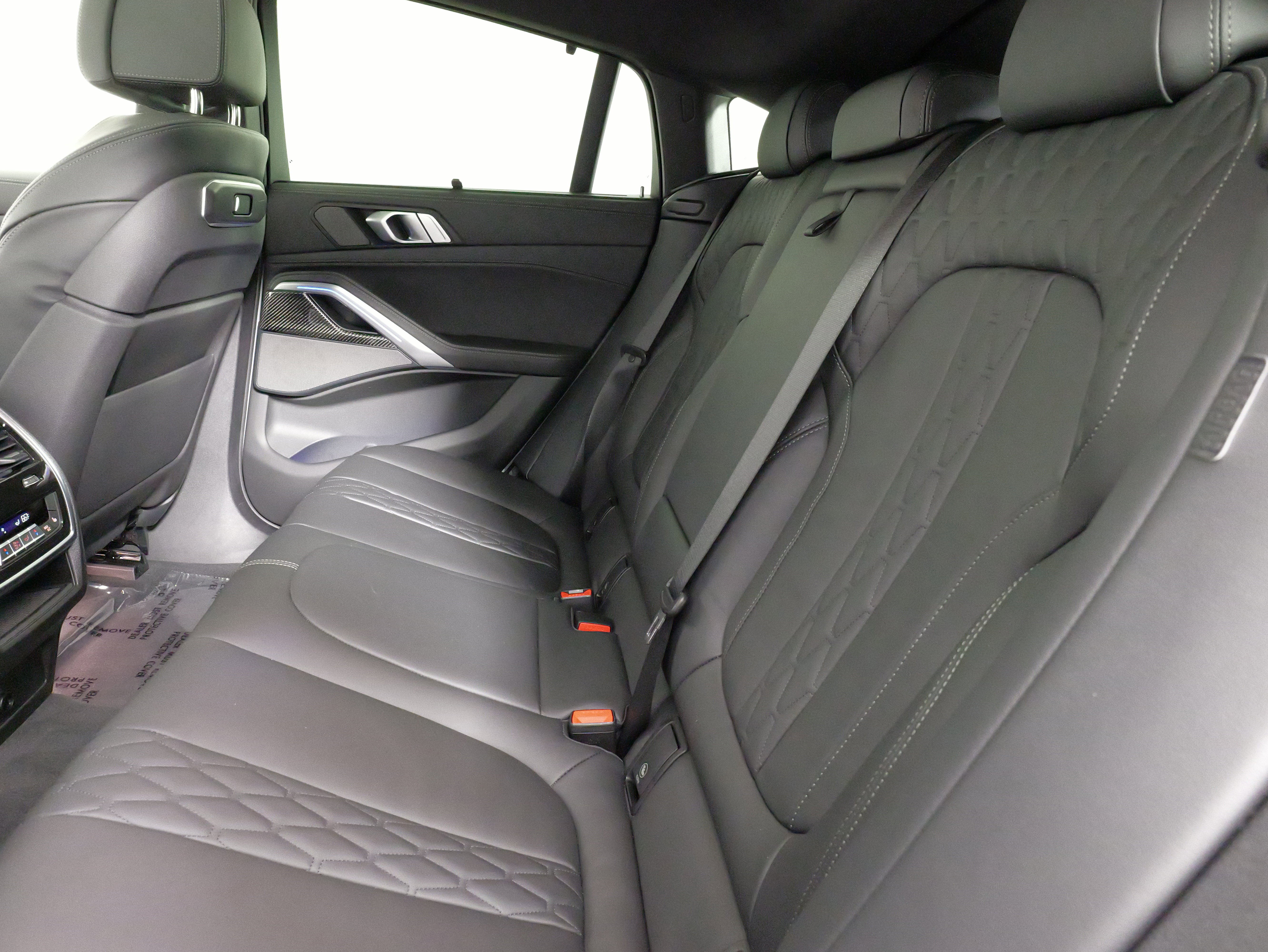 Used 2025 BMW X6 M60i AWD/4WD image 41
