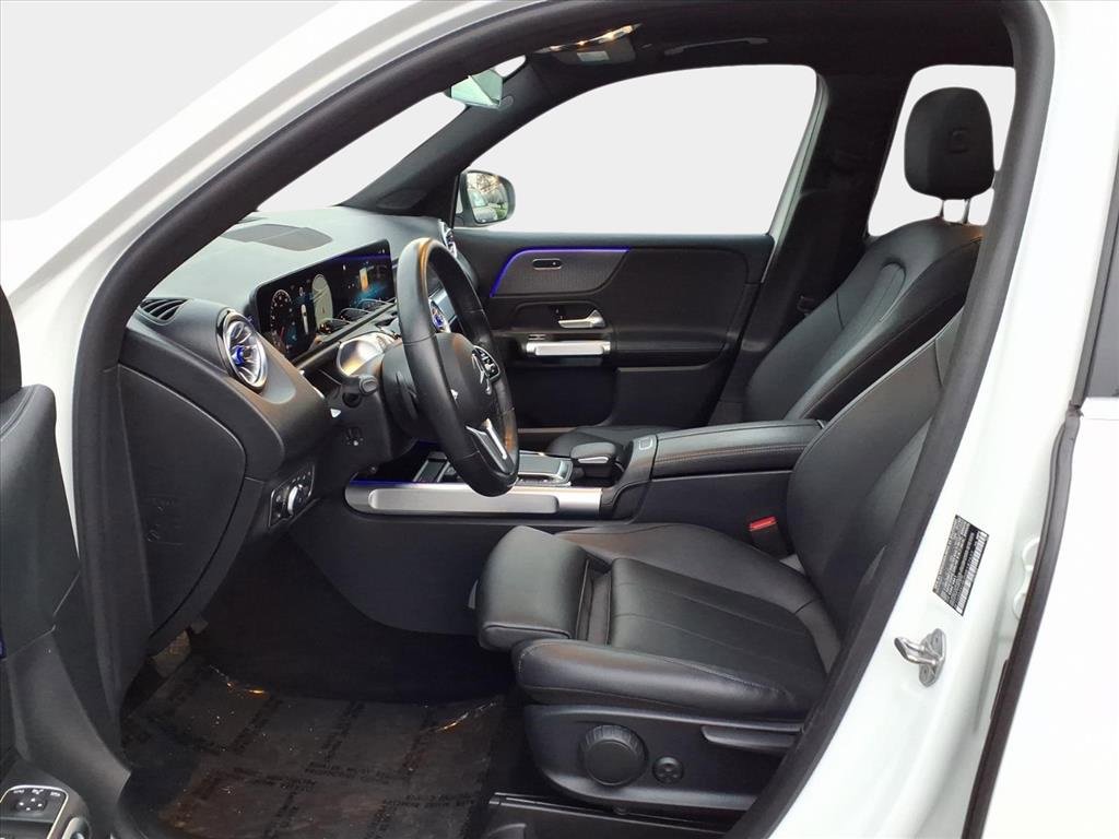 Used 2022 Mercedes-Benz GLB 250 4MATIC image 9