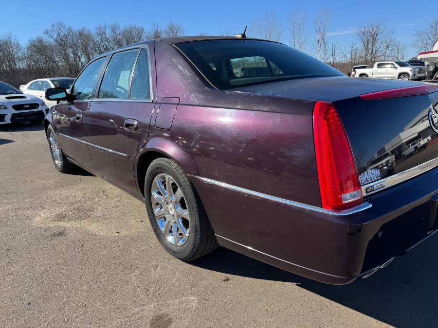 Used 2008 Cadillac DTS w/ Sun And Sound Package FWD image 10
