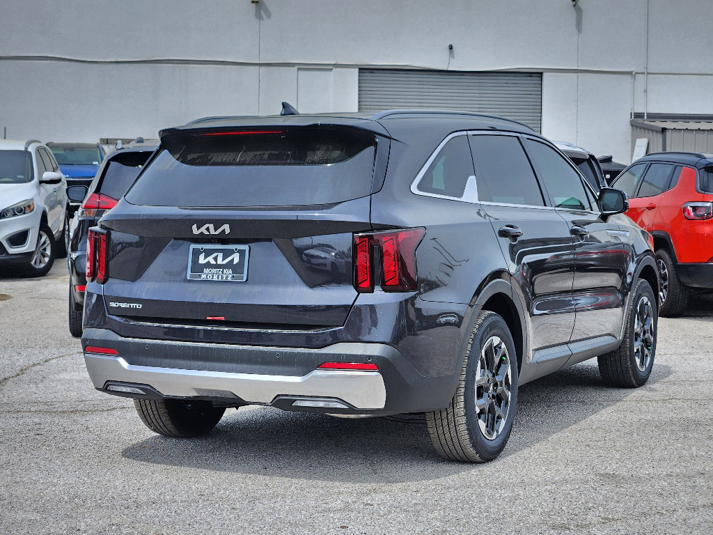 New 2026 Kia Sorento S image 4
