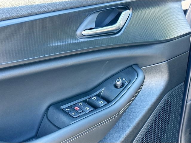 New 2025 Jeep Grand Cherokee L Laredo image 12